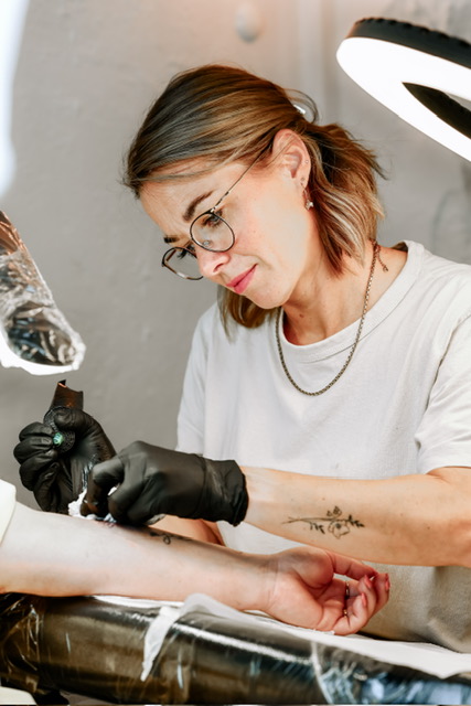 Flowing Lines – At Work 1